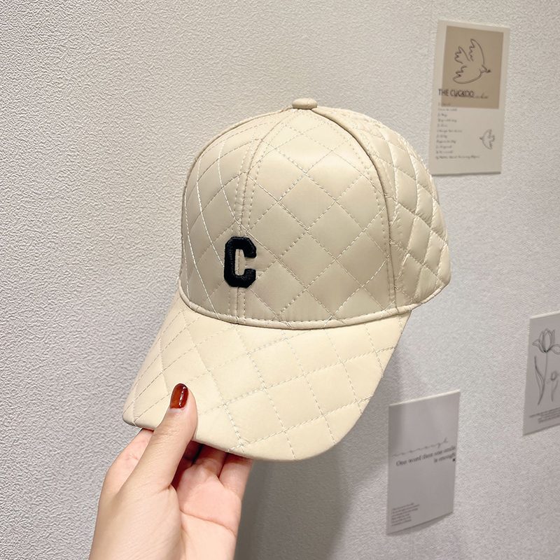 Women's Simple Style Letter Embroidery Curved Eaves Baseball Cap display picture 2
