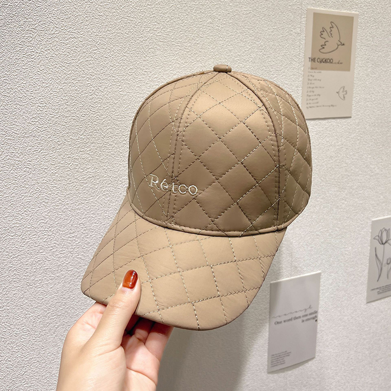 Women's Simple Style Letter Embroidery Curved Eaves Baseball Cap display picture 9