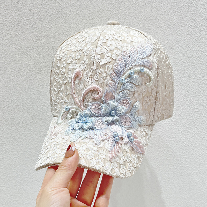 Women's Cute Simple Style Bear Embroidery Curved Eaves Baseball Cap display picture 7