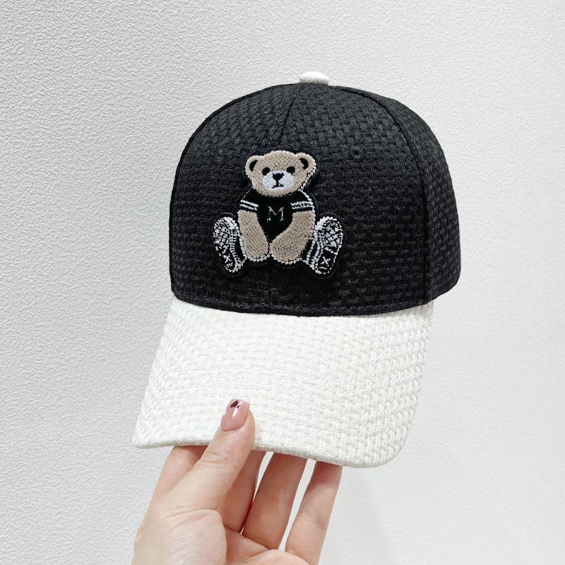 Women's Cute Simple Style Bear Embroidery Curved Eaves Baseball Cap display picture 8