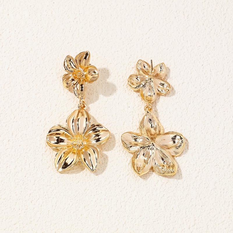 1 Piece Elegant Sweet Flower Petal Alloy Drop Earrings display picture 5