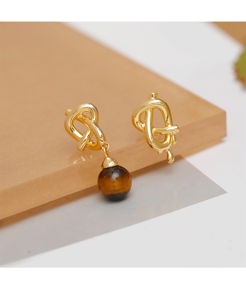 1 Pair IG Style Simple Style Knot Asymmetrical Inlay Copper Natural Stone Pearl 18K Gold Plated Drop Earrings Ear Cuffs display picture 3