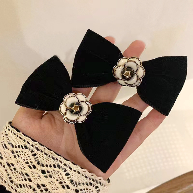 Women's Sweet Bow Knot Cloth Hair Clip Hair Tie display picture 1