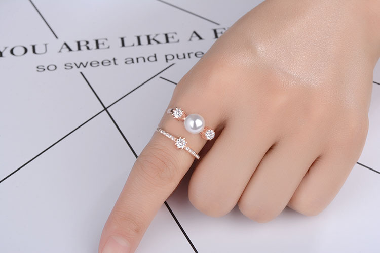 Copper Lady Simple Style Commute Inlay Geometric Imitation Pearl Zircon Open Rings display picture 2