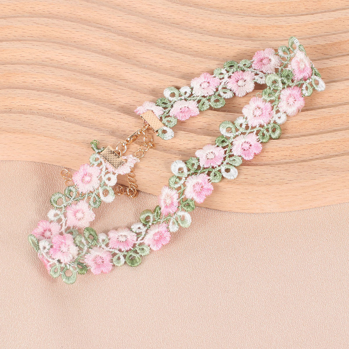 Sweet Simple Style Flower Alloy Women's Choker display picture 2