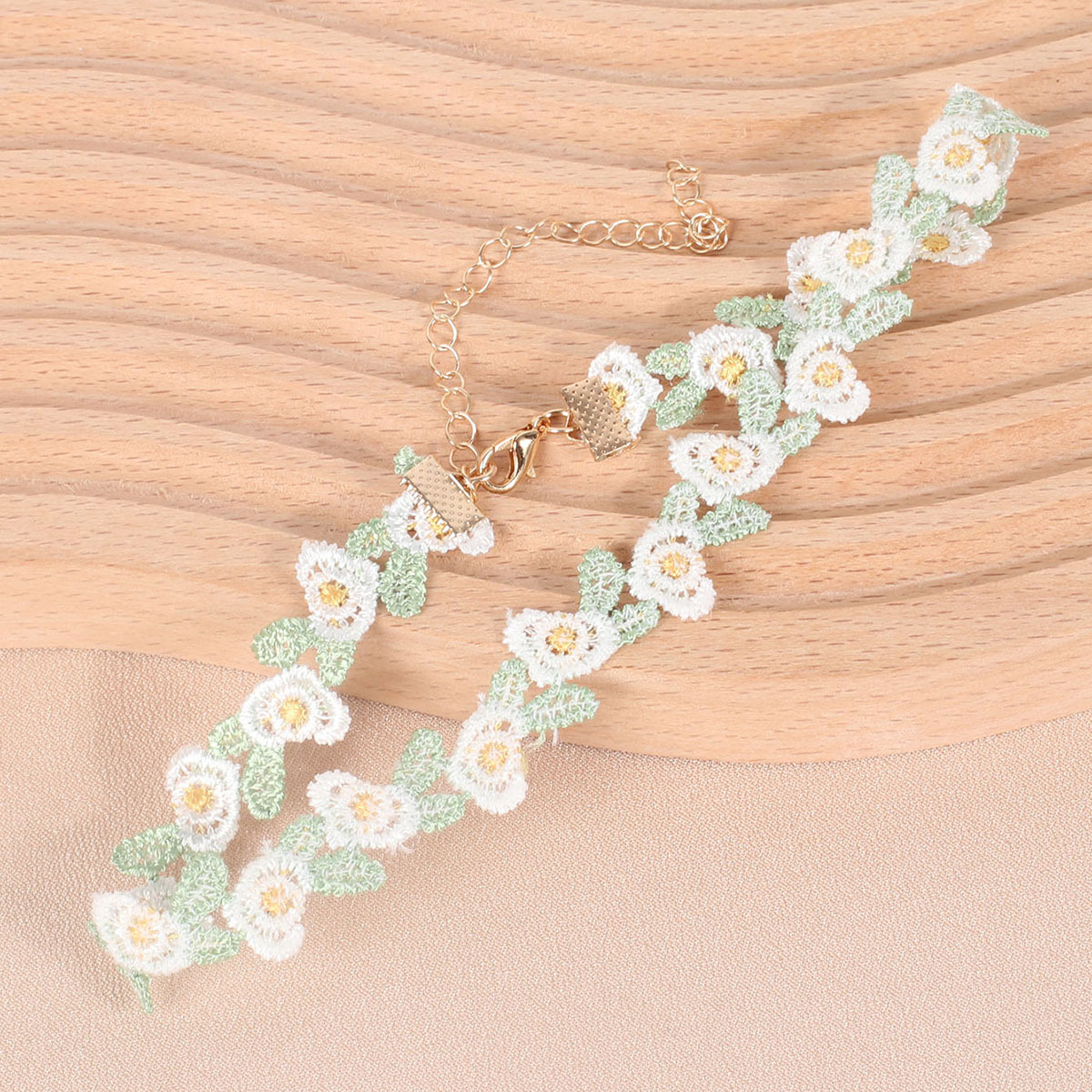 Sweet Simple Style Flower Alloy Women's Choker display picture 3