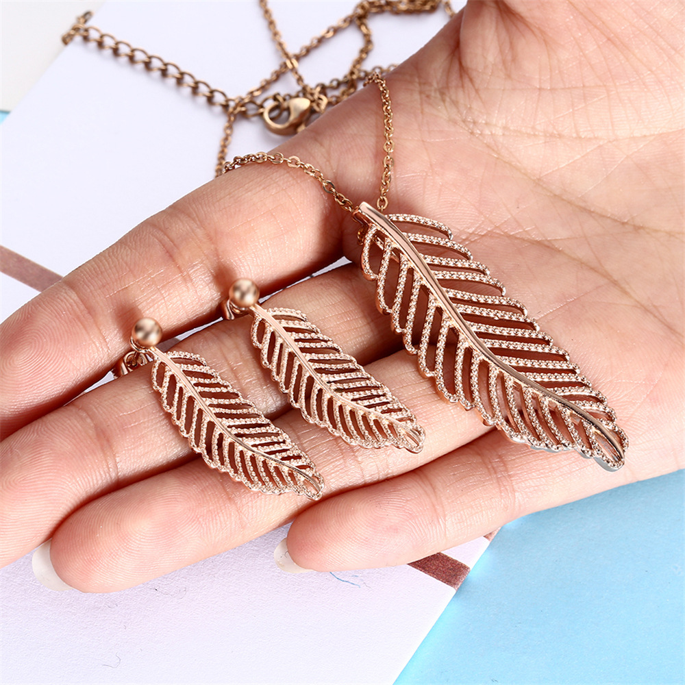 304 Stainless Steel 18K Gold Plated Casual Simple Style Plating Hollow Out Inlay Leaf Zircon Earrings Necklace display picture 10