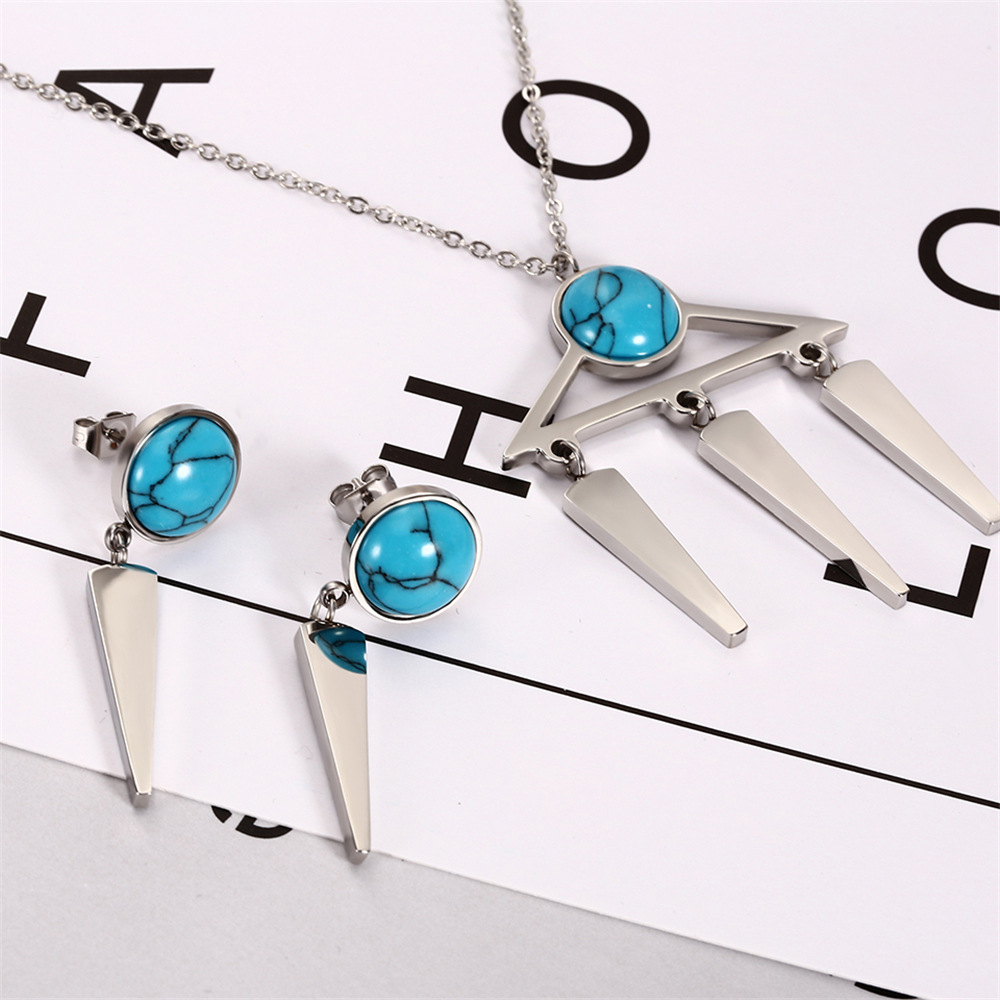 304 Stainless Steel 18K Gold Plated Simple Style British Style Plating Inlay Geometric Round Turquoise Jewelry Set display picture 4