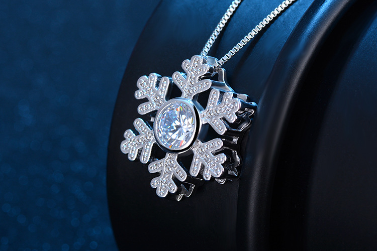 1 Piece Diameter 20mm Copper Zircon Snowflake Polished Pendant display picture 3