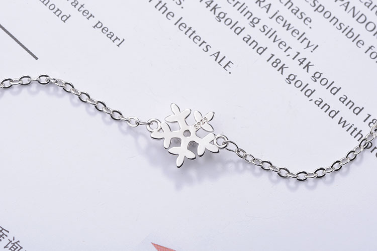 Ig Style Simple Style Snowflake Copper White Gold Plated Zircon Bracelets In Bulk display picture 1