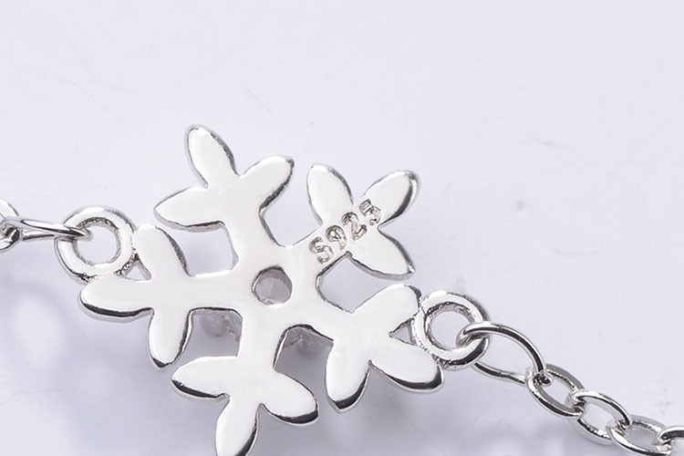 Ig Style Simple Style Snowflake Copper White Gold Plated Zircon Bracelets In Bulk display picture 5