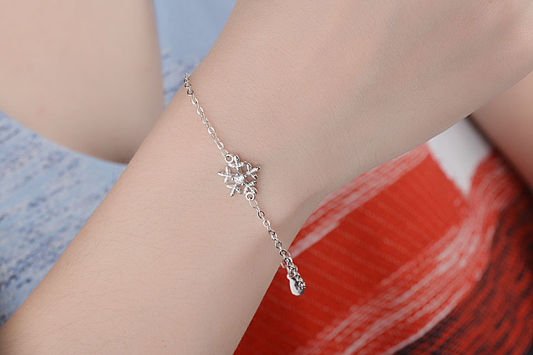 Ig Style Simple Style Snowflake Copper White Gold Plated Zircon Bracelets In Bulk display picture 10