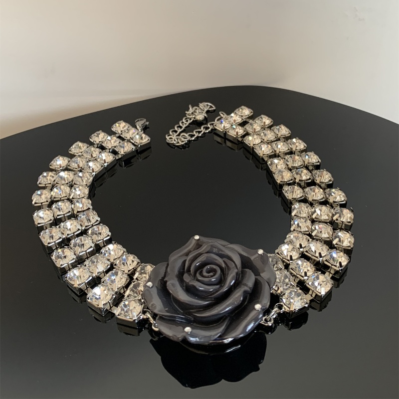 Elegant Luxurious Rose Alloy Plating Inlay Acrylic Rhinestones Silver Plated Women's Choker display picture 9