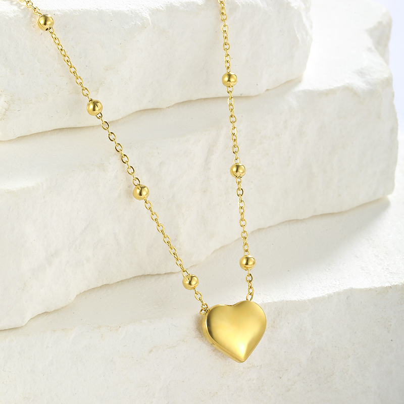 Stainless Steel Elegant Plating Heart Shape Solid Color Pendant Necklace display picture 5