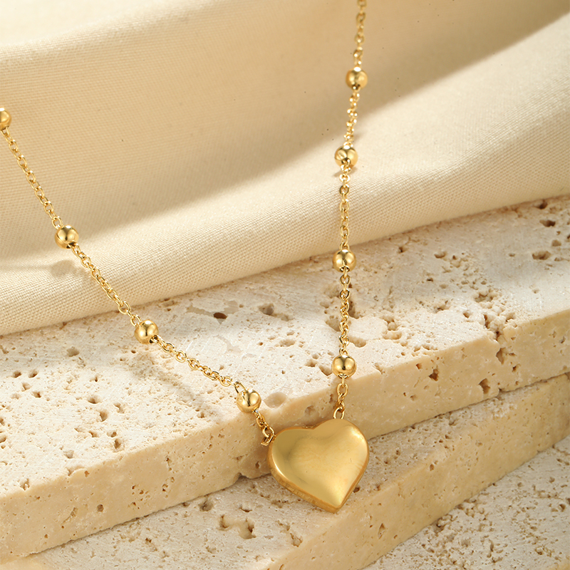 Stainless Steel Elegant Plating Heart Shape Solid Color Pendant Necklace display picture 10