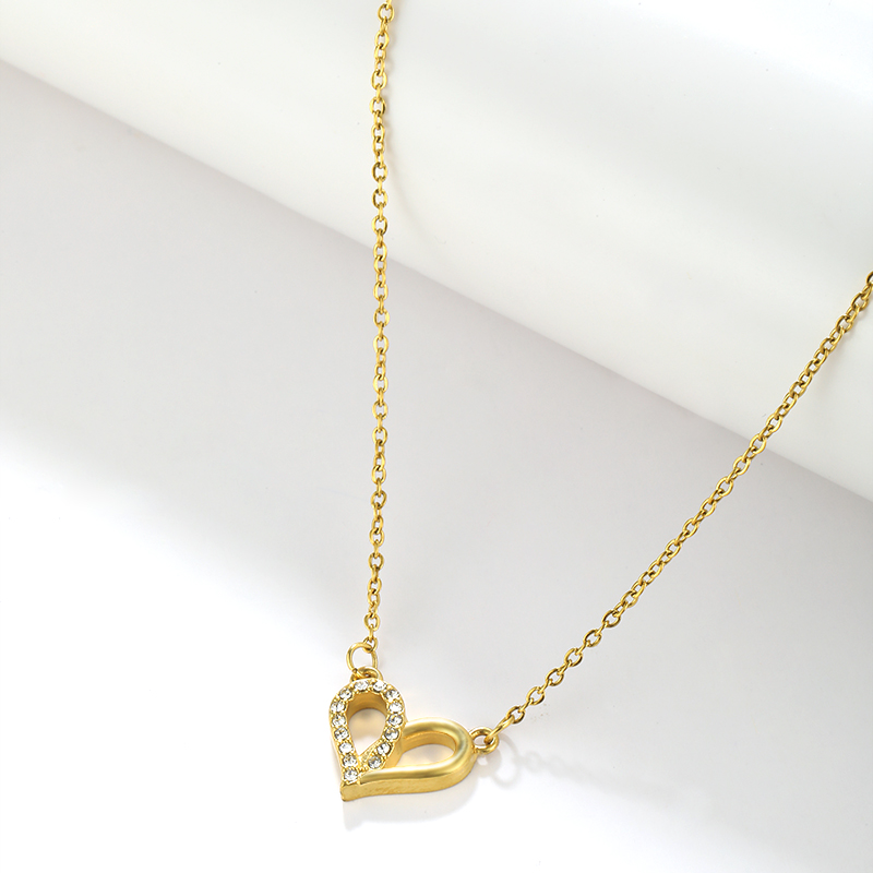 Stainless Steel Elegant Plating Inlay Heart Shape Solid Color Artificial Diamond Pendant Necklace display picture 8