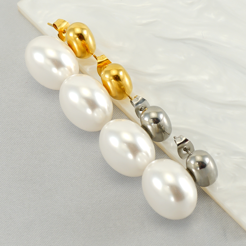 1 Piece Cute Queen Bridal Solid Color Plating Inlay 304 Stainless Steel Pearl 18K Gold Plated Ear Studs display picture 5