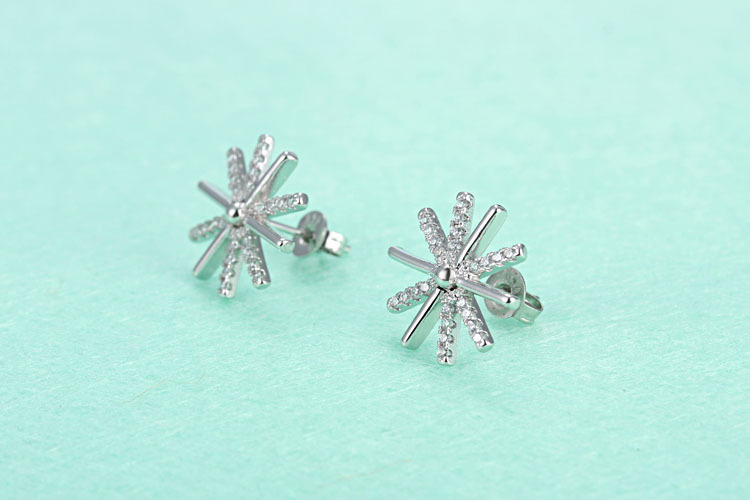 1 Pair Lady Sun Inlay Copper Artificial Diamond Ear Studs display picture 4