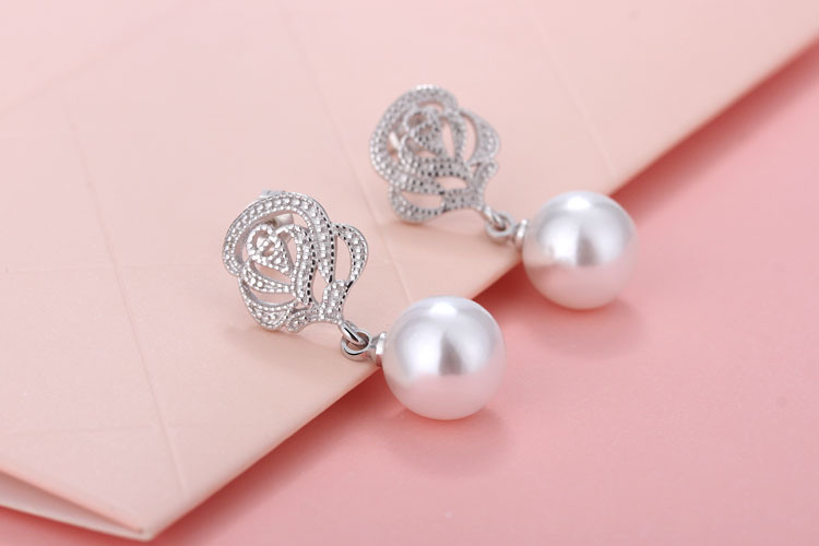 1 Pair Ig Style Flower Plating Hollow Out Inlay Copper Pearl White Gold Plated Drop Earrings display picture 7