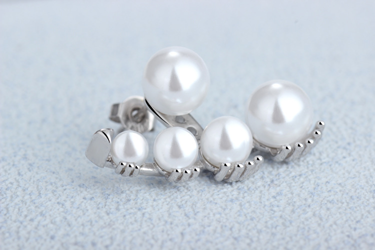 1 Pair Simple Style Classic Style Solid Color Inlay Copper Pearl Ear Studs display picture 8