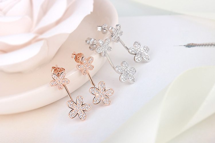 1 Pair Sweet Shiny Flower Inlay Copper Zircon Ear Studs display picture 9