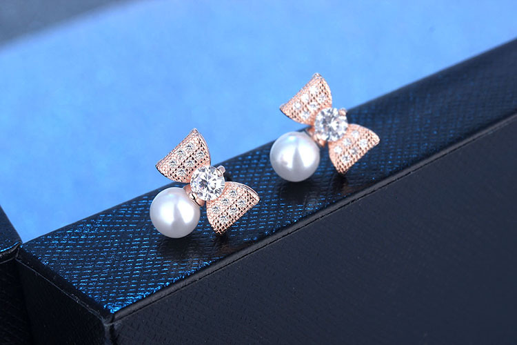 1 Pair Elegant Modern Style Commute Bow Knot Inlay Copper Artificial Pearls Zircon Drop Earrings display picture 7