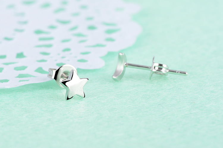 1 Pair Simple Style Star Moon Asymmetrical Plating Copper White Gold Plated Ear Studs display picture 2