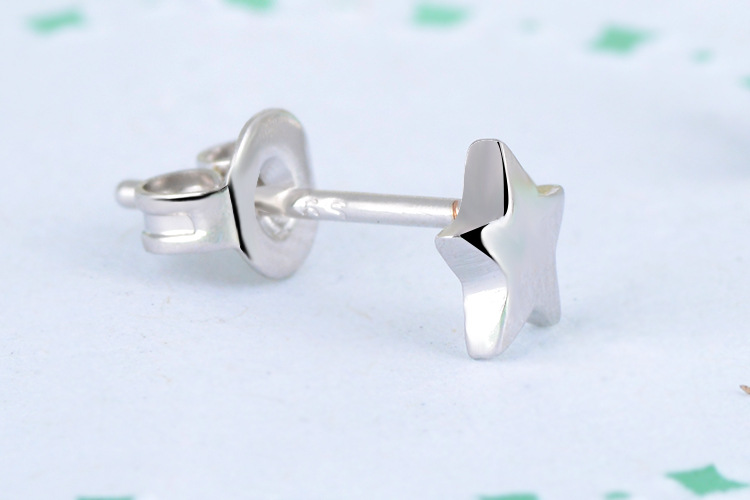 1 Pair Simple Style Star Moon Asymmetrical Plating Copper White Gold Plated Ear Studs display picture 4