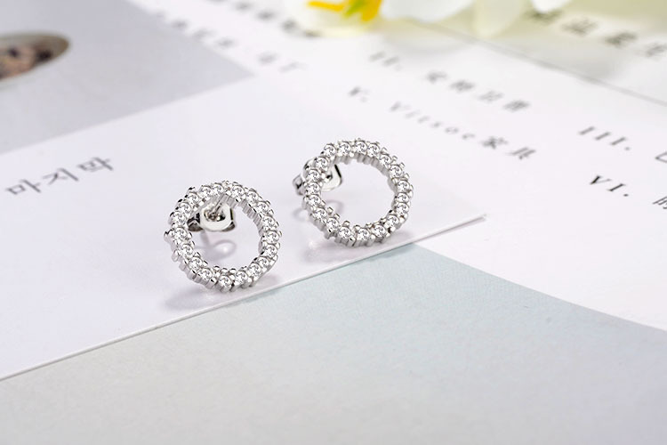 1 Pair Simple Style Circle Plating Hollow Out Inlay Copper Zircon White Gold Plated Ear Studs display picture 5