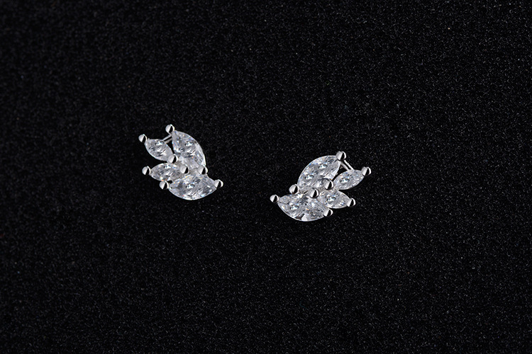 1 Pair Lady Wings Inlay Copper Zircon Ear Studs display picture 7