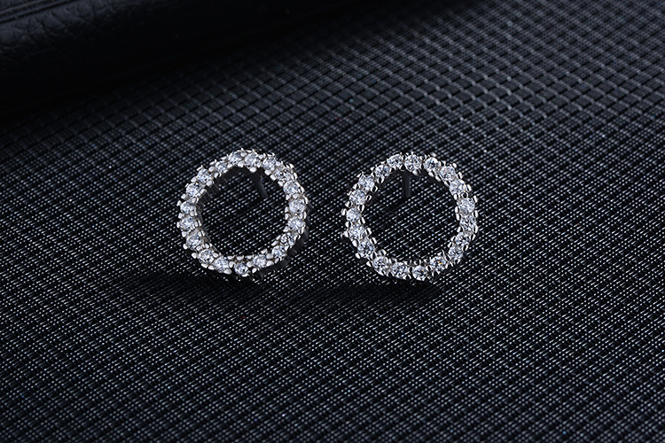 1 Pair Simple Style Circle Plating Hollow Out Inlay Copper Zircon White Gold Plated Ear Studs display picture 9