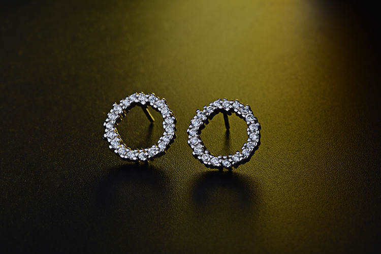 1 Pair Simple Style Circle Plating Hollow Out Inlay Copper Zircon White Gold Plated Ear Studs display picture 11