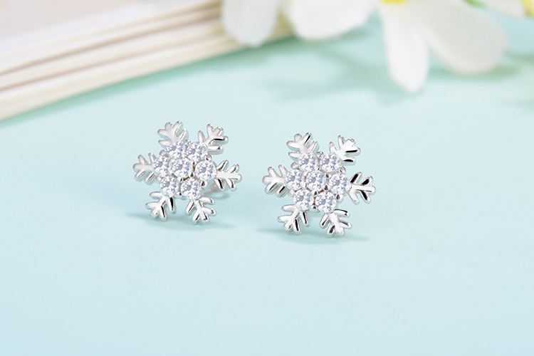 1 Pair Ig Style Sweet Snowflake Plating Inlay Copper Zircon White Gold Plated Ear Studs display picture 3
