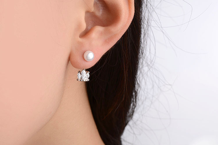 1 Pair Lady Crown Plating Inlay Copper Artificial Pearls Zircon Ear Studs display picture 1
