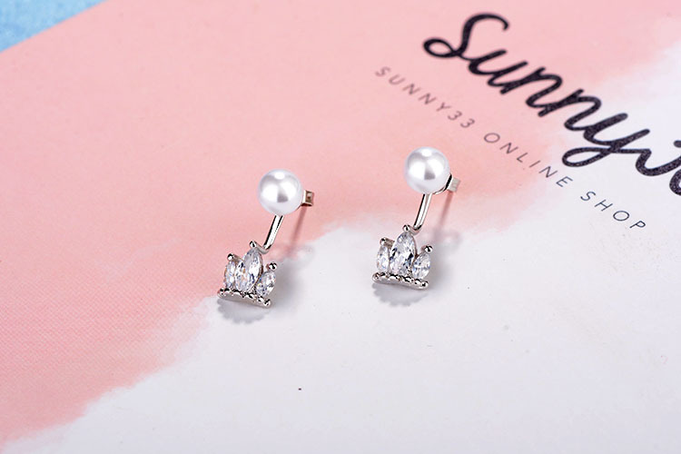 1 Pair Lady Crown Plating Inlay Copper Artificial Pearls Zircon Ear Studs display picture 9