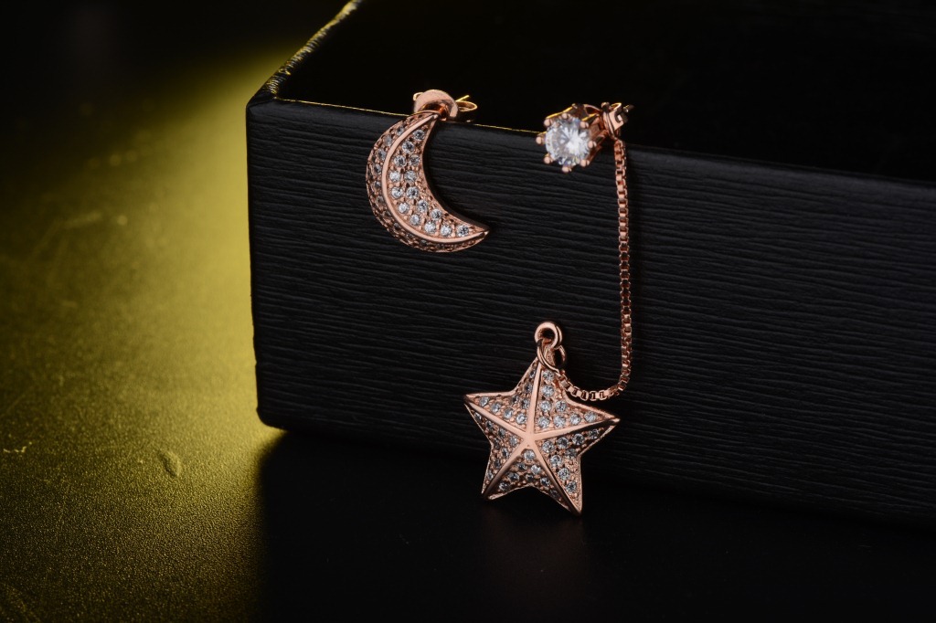 1 Pair IG Style Shiny Star Moon Asymmetrical Inlay Copper Zircon Drop Earrings Ear Studs display picture 7