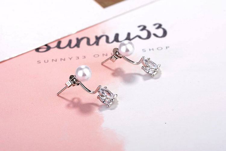 1 Pair Lady Crown Plating Inlay Copper Artificial Pearls Zircon Ear Studs display picture 10