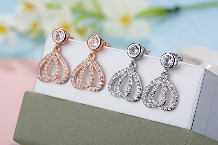 1 Pair Simple Style Shiny Heart Shape Hollow Out Inlay Copper Zircon Rose Gold Plated White Gold Plated Drop Earrings display picture 7