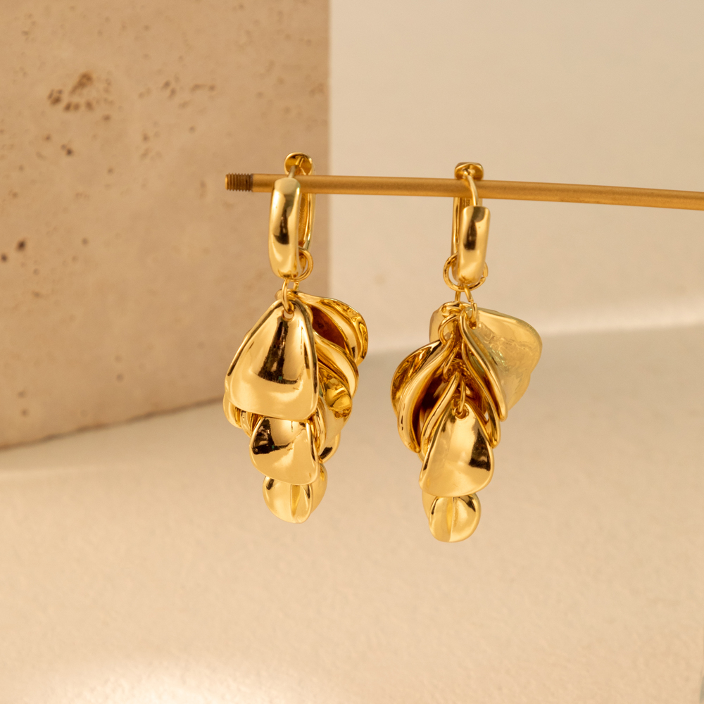 1 Pair Simple Style Solid Color Irregular Plating Alloy Drop Earrings display picture 4