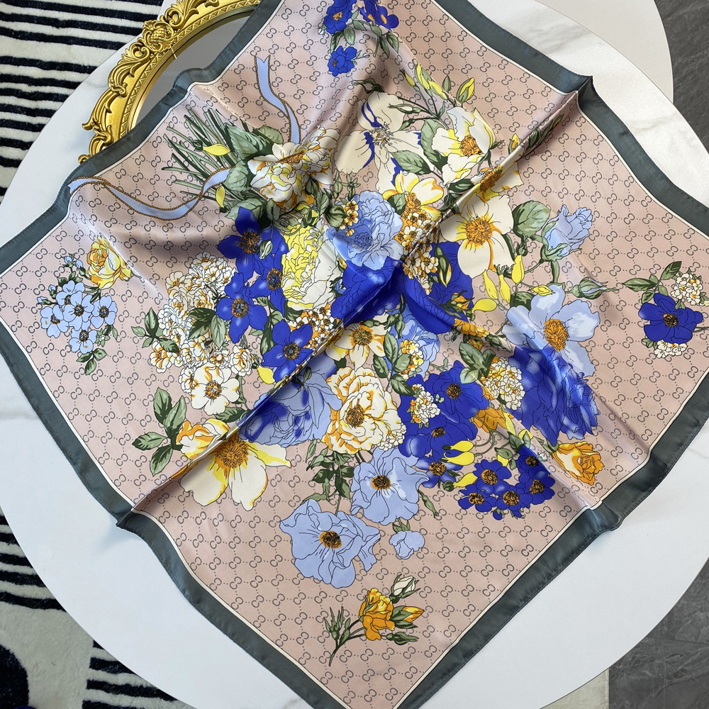 Women's Streetwear Flower Satin Printing Silk Scarf display picture 5