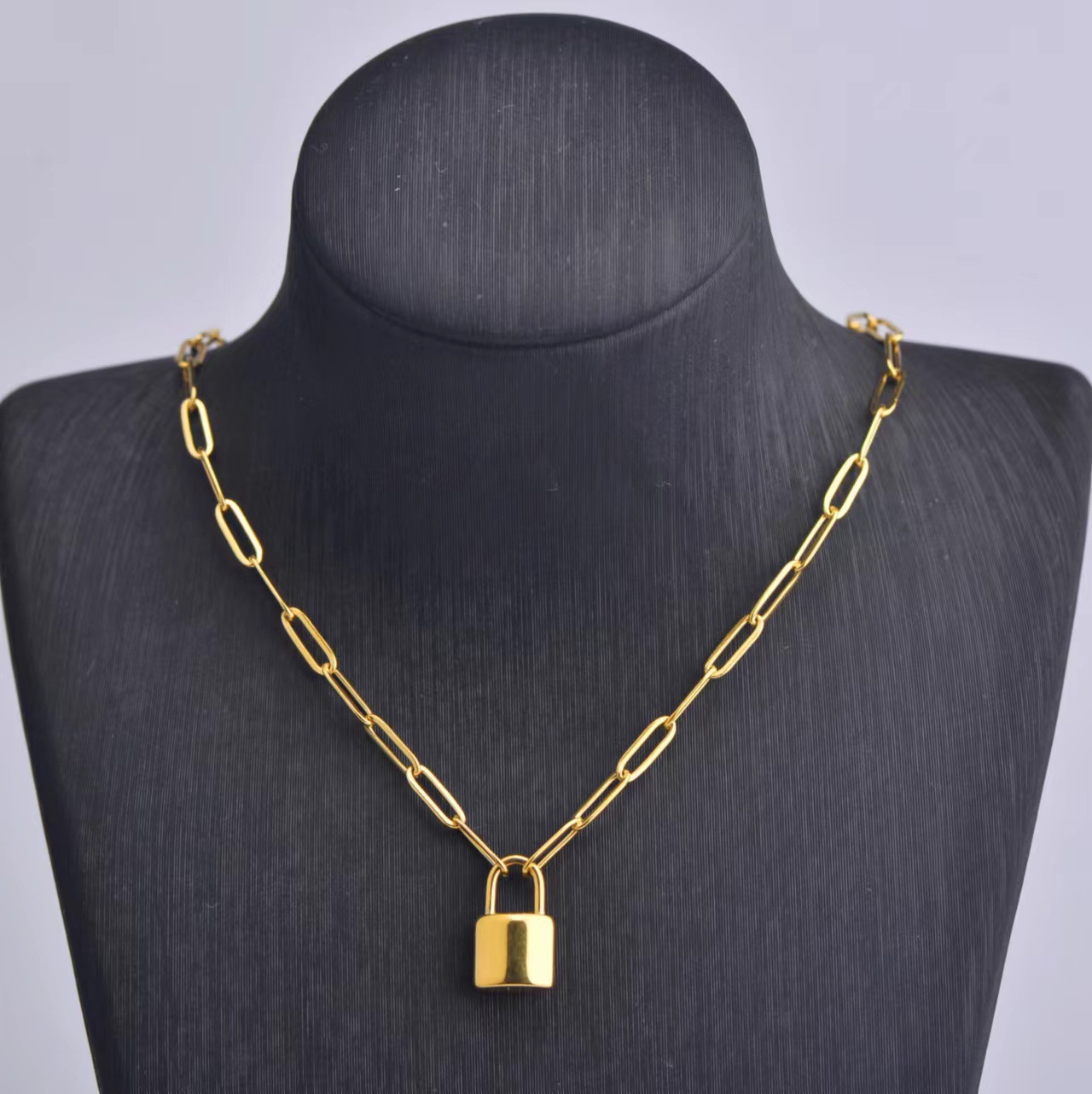 Stainless Steel Titanium Steel 18K Gold Plated Hip-Hop Geometric Lock Pendant Necklace display picture 1