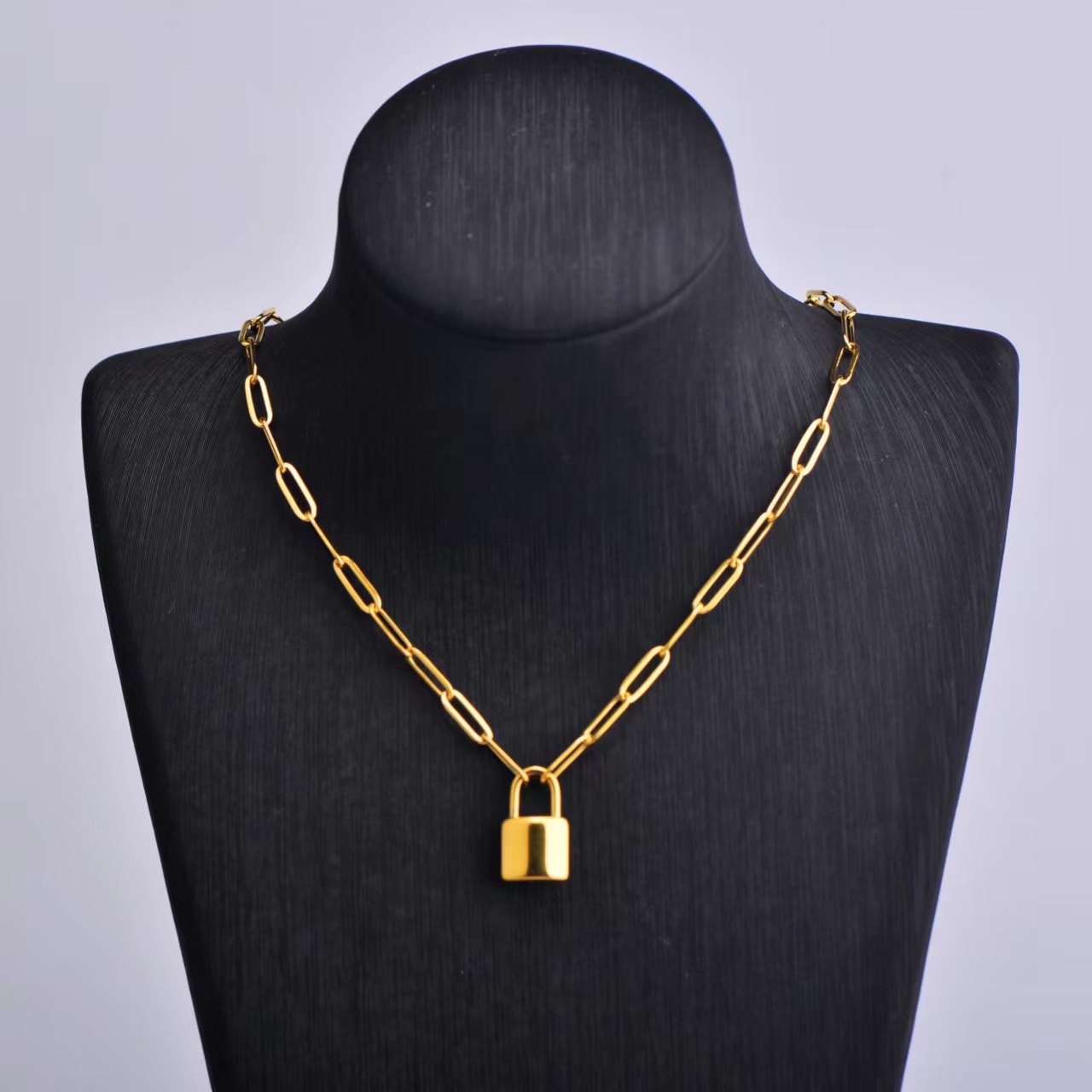 Stainless Steel Titanium Steel 18K Gold Plated Hip-Hop Geometric Lock Pendant Necklace display picture 2