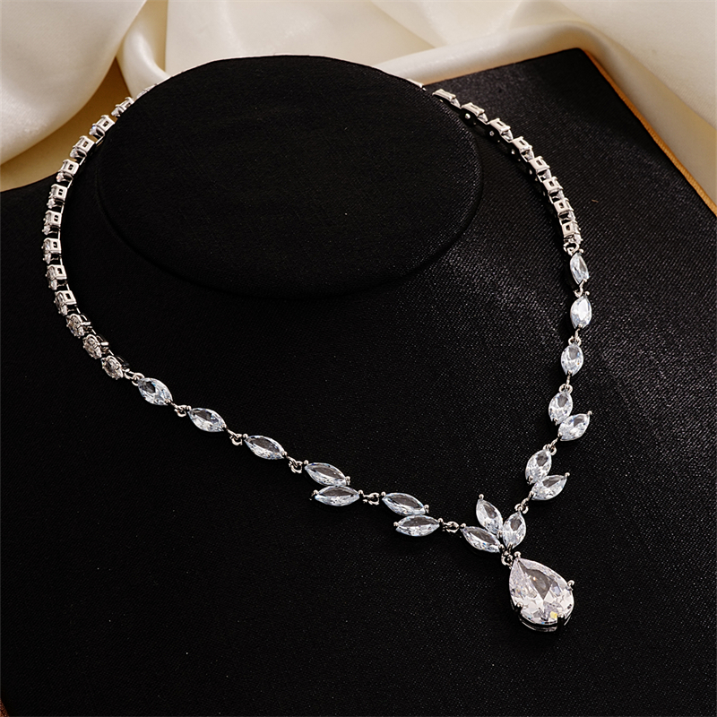 Luxurious Water Droplets Copper Zircon Necklace Jewelry Set In Bulk display picture 6