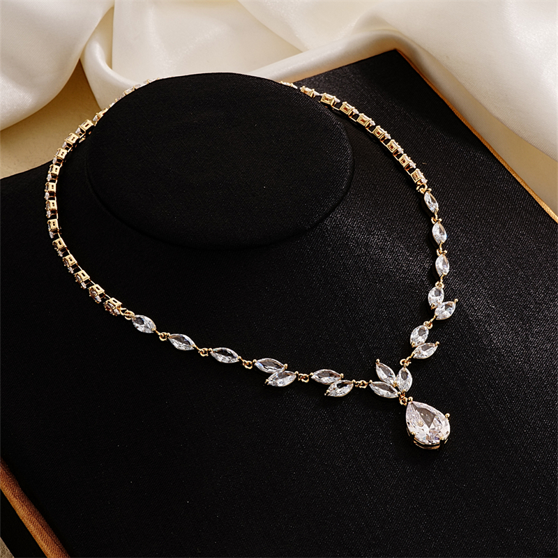 Luxurious Water Droplets Copper Zircon Necklace Jewelry Set In Bulk display picture 7