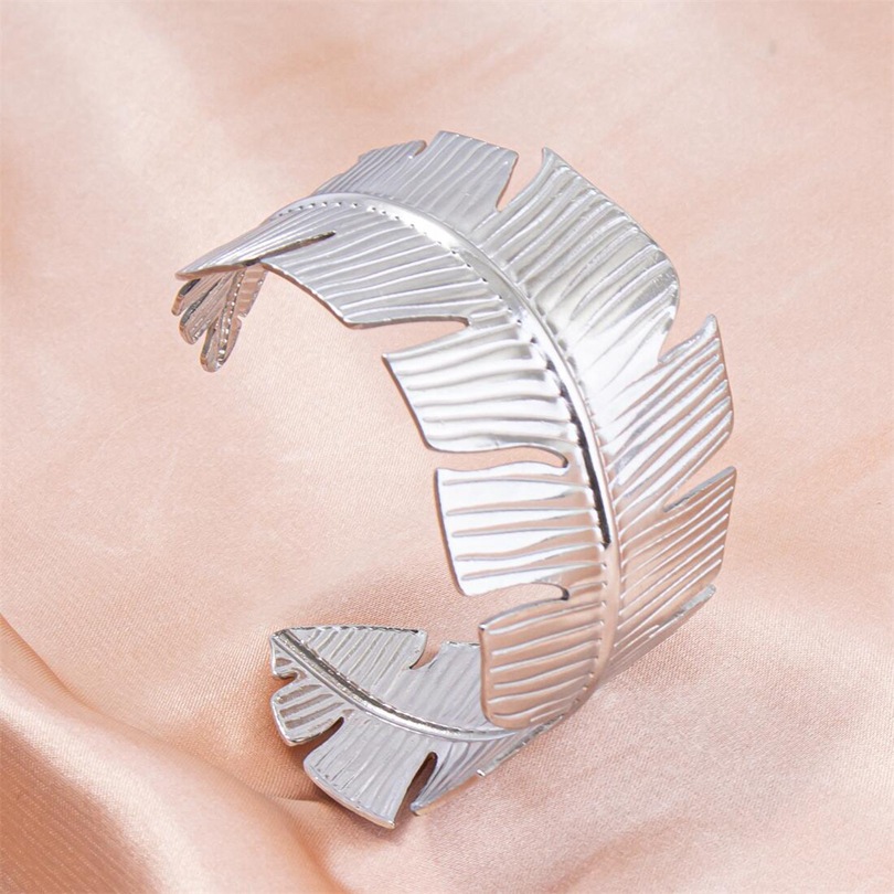 Simple Style Leaves Stainless Steel Plating 18k Gold Plated Bangle display picture 14