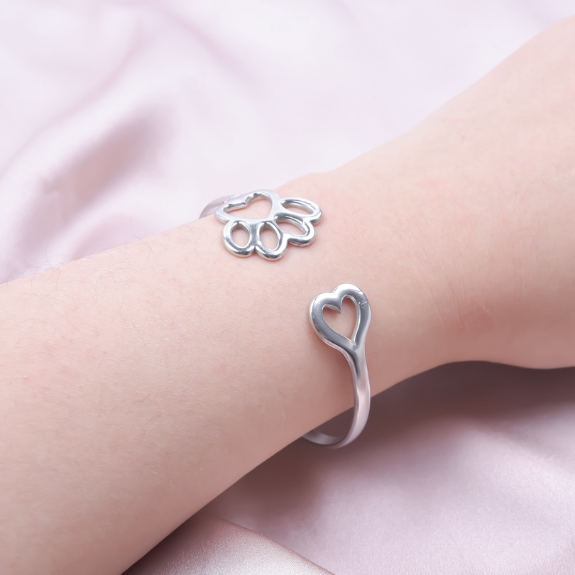 Simple Style Paw Print Heart Shape Stainless Steel Plating Hollow Out 18k Gold Plated Bangle display picture 10