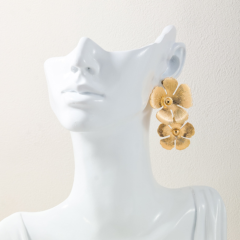 1 Piece Ig Style Nordic Style Exaggerated Flower Plating Alloy Drop Earrings display picture 1
