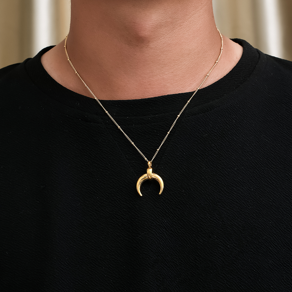 304 Stainless Steel 18K Gold Plated Simple Style Plating Moon Pendant Necklace display picture 1