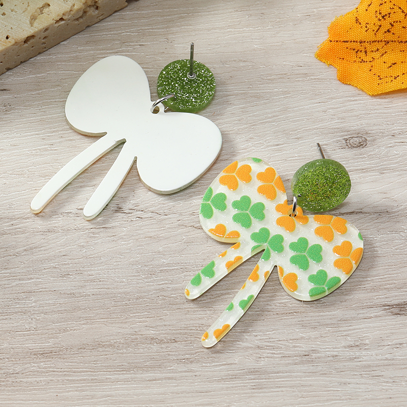 1 Pair Simple Style Shamrock Four Leaf Clover Painted Arylic Drop Earrings display picture 20