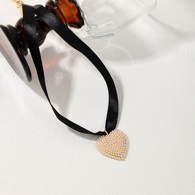 Ig-stil Süss Herzform Legierung Inlay Künstliche Strasssteine Künstliche Perlen Frau Halskette Mit Anhänger display picture 8